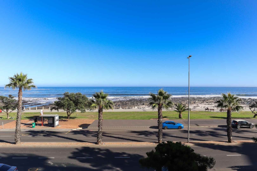 4 Bedroom Property for Sale in Sea Point Western Cape